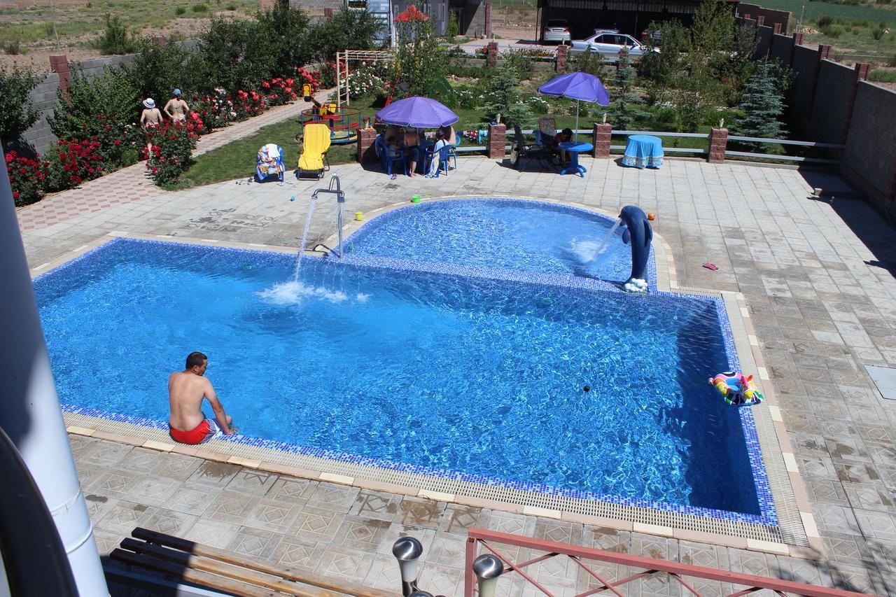 Zlata Inn Tamchy エクステリア 写真