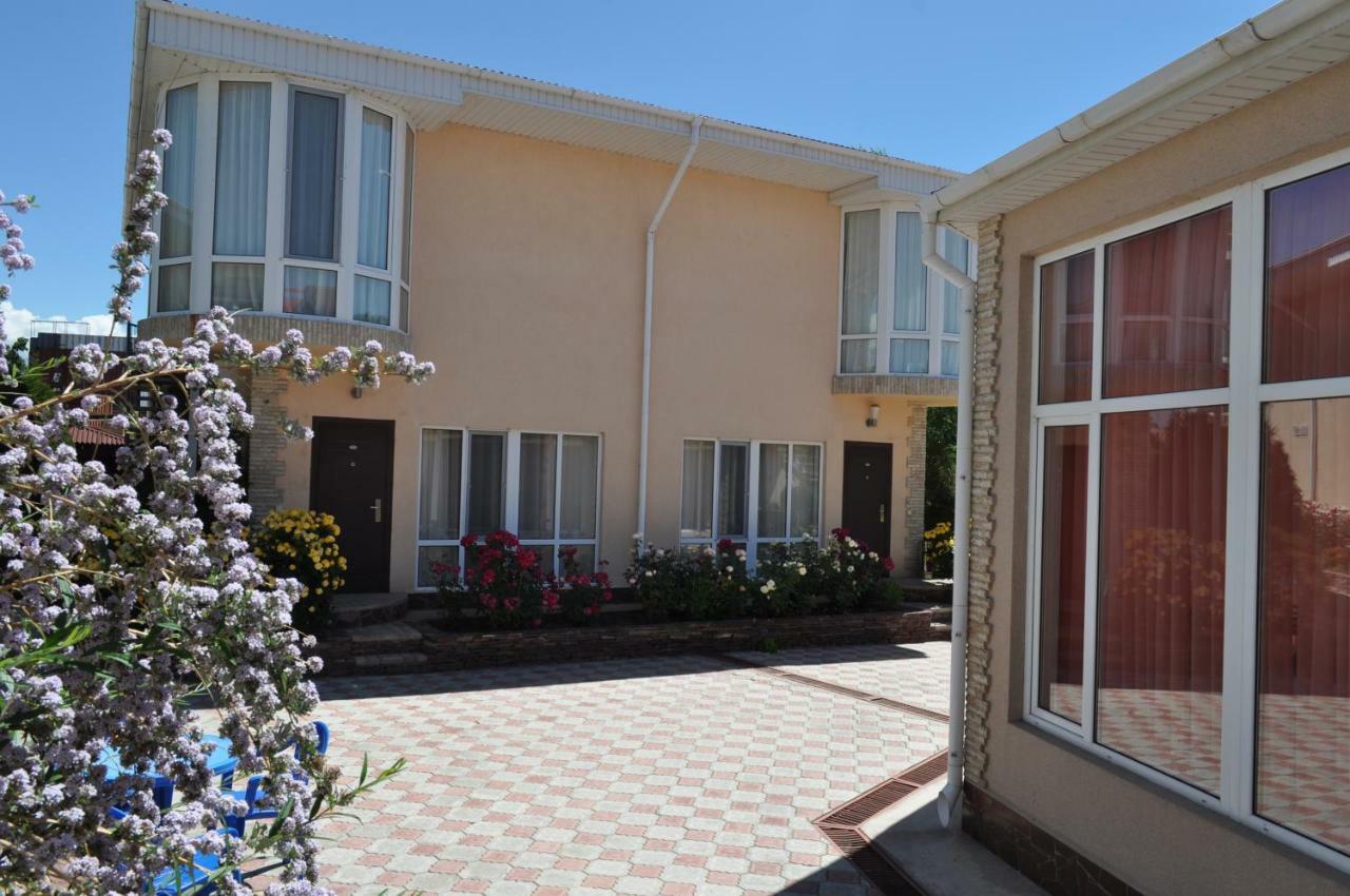 Zlata Inn Tamchy エクステリア 写真
