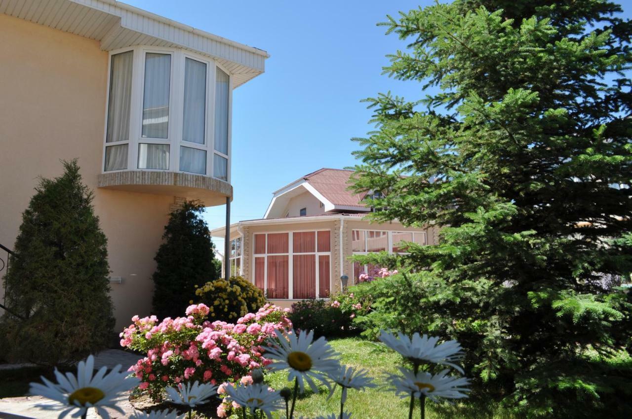Zlata Inn Tamchy エクステリア 写真