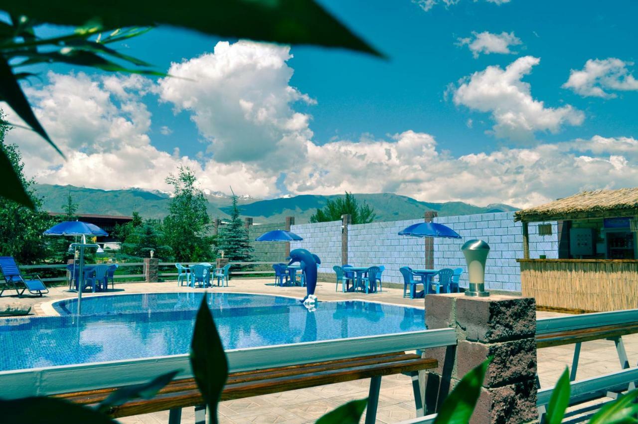 Zlata Inn Tamchy エクステリア 写真